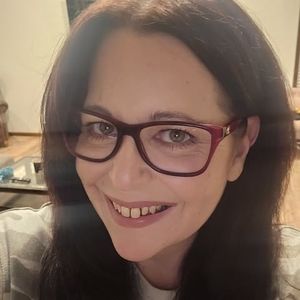 Meet your Posher, Catherine